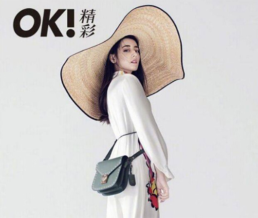 看看女星們花式戴草帽的(de)帽子(zǐ)戲法！
